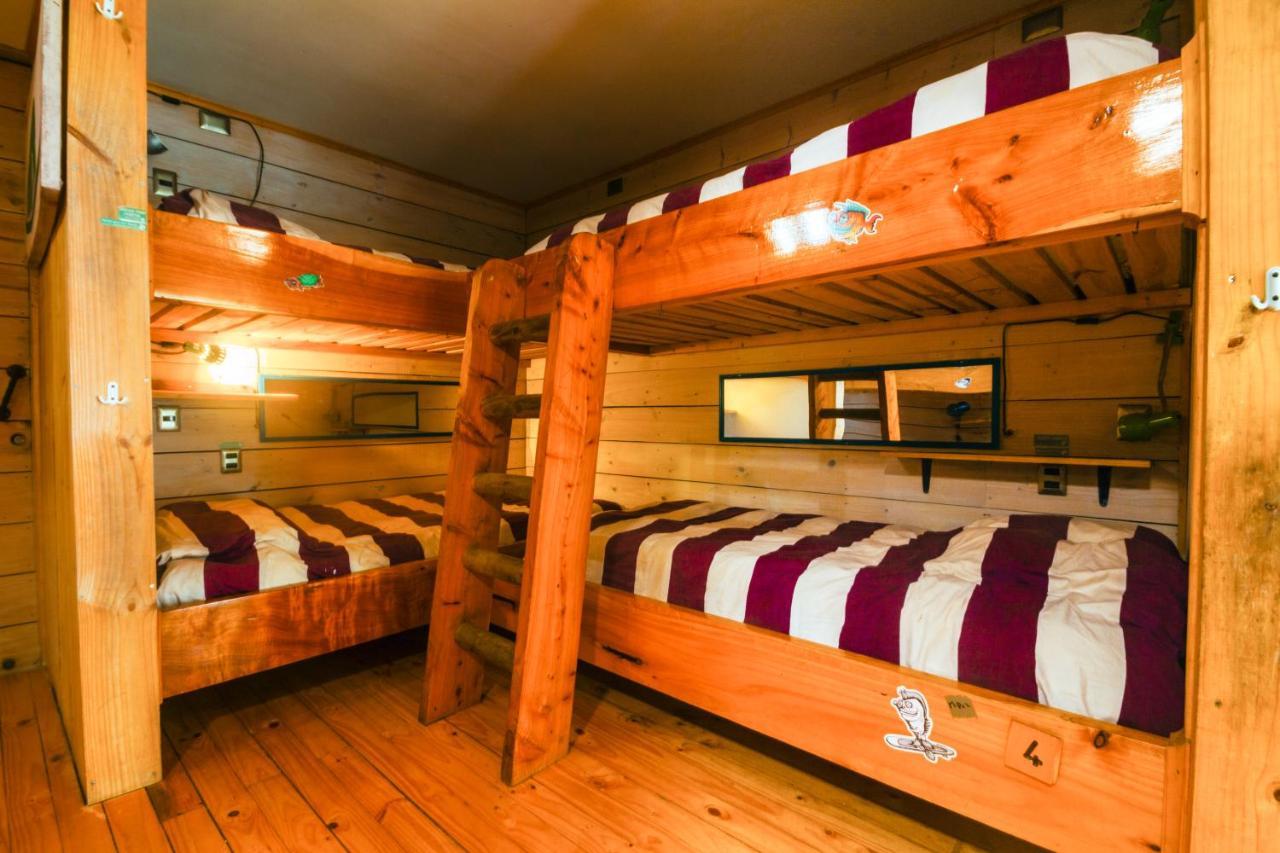 Sirena Insolente Hostel & Suites ピチレム エクステリア 写真