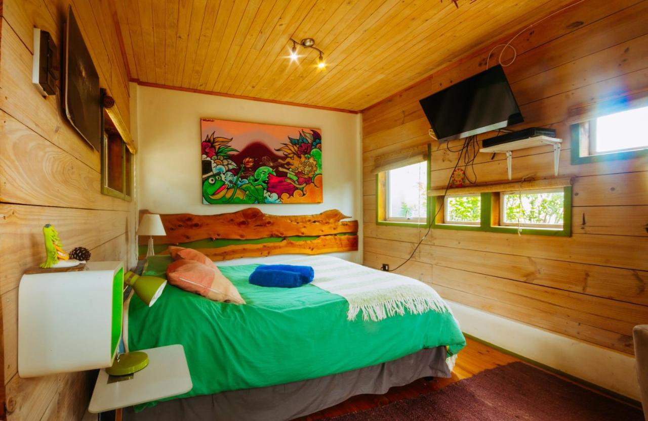 Sirena Insolente Hostel & Suites ピチレム エクステリア 写真