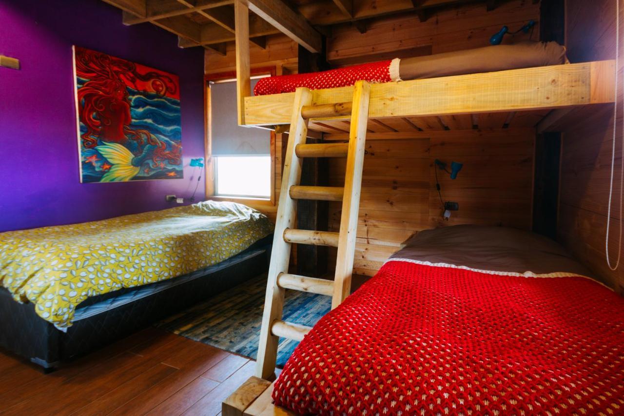 Sirena Insolente Hostel & Suites ピチレム エクステリア 写真