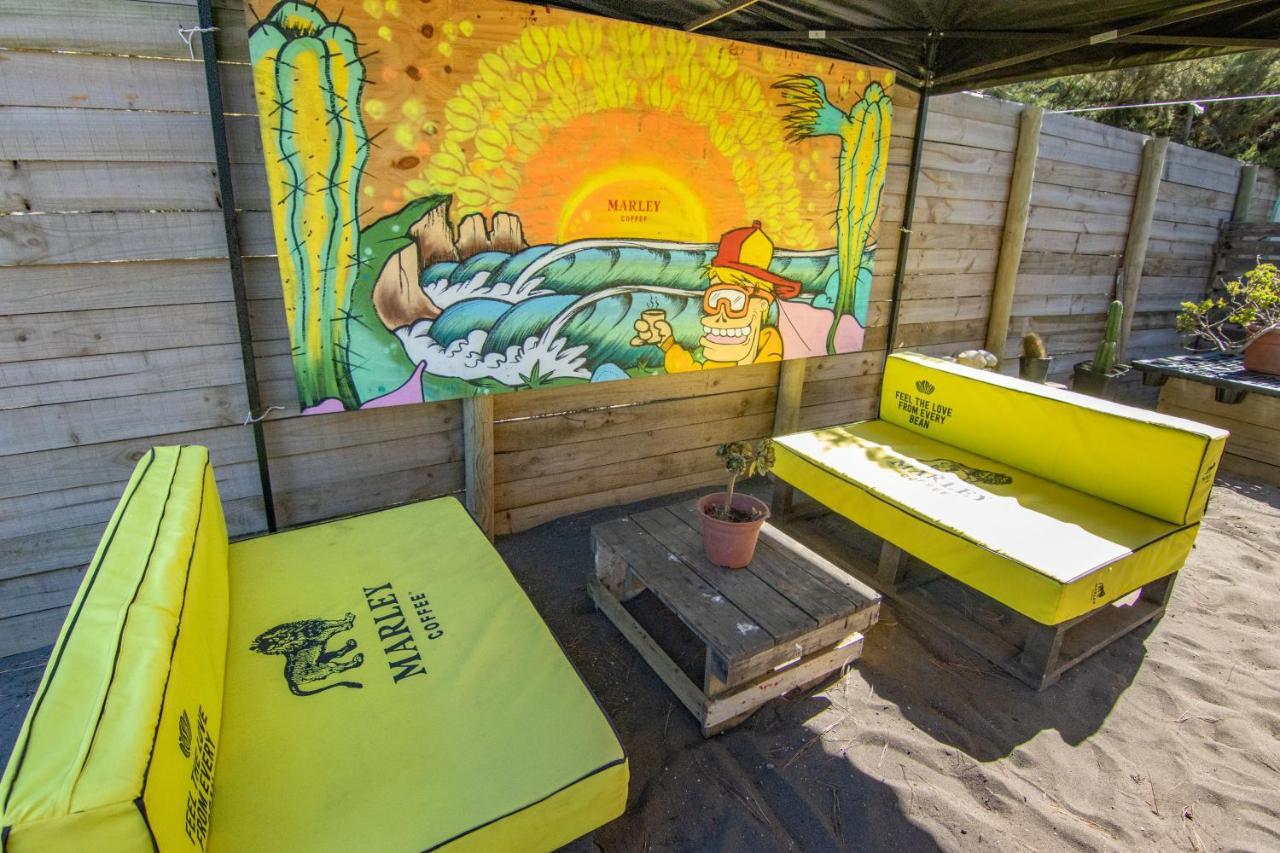 Sirena Insolente Hostel & Suites ピチレム エクステリア 写真